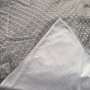 Chic Gray Geometric Comforter Set